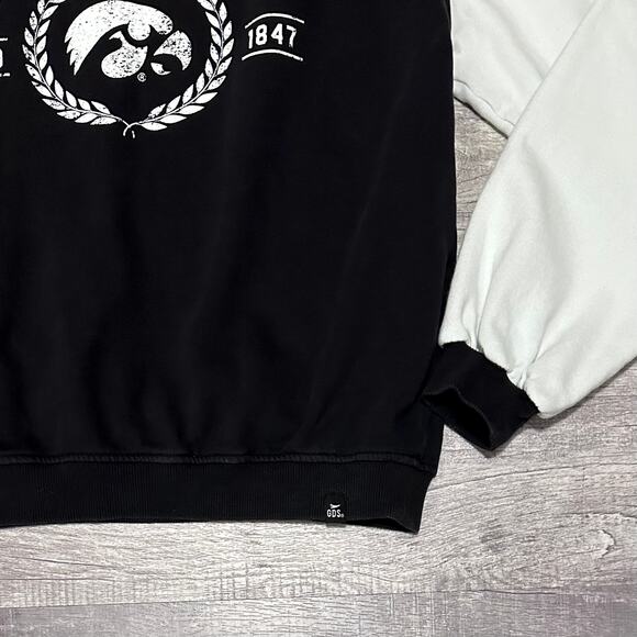 GDS University Iowa Hawkeyes Sweatshirt Womens M Black White Cotton Distressed - Picture 2 of 8